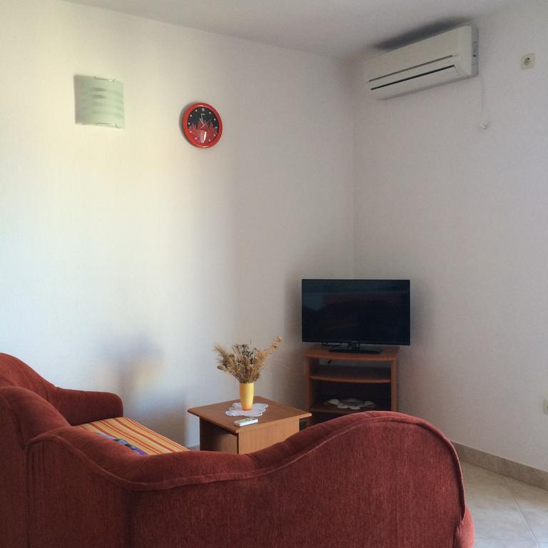 Apartments Pisac Ražanj Стая снимка