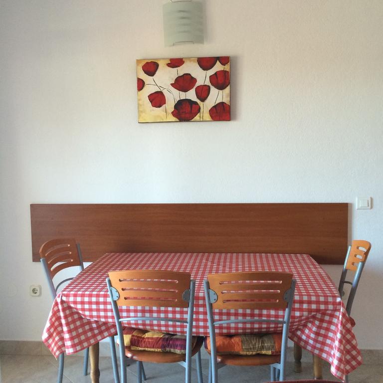 Apartments Pisac Ražanj Стая снимка