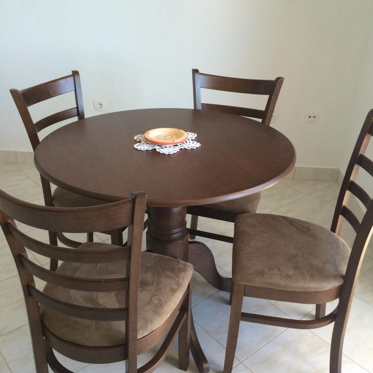 Apartments Pisac Ražanj Стая снимка