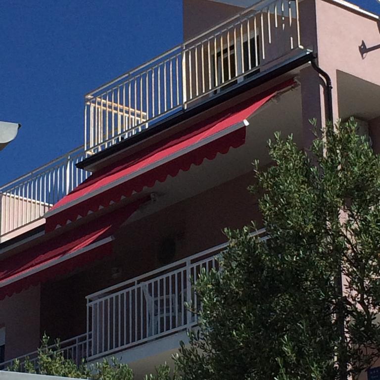 Apartments Pisac Ražanj Стая снимка
